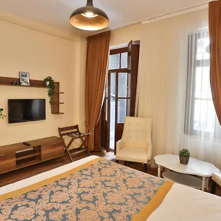 Ali Findik * Istambul